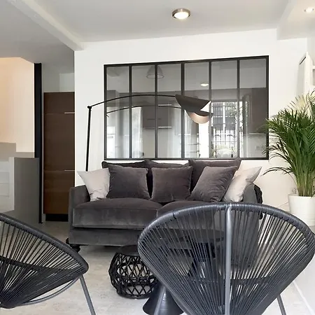 House Of Villa Paris
