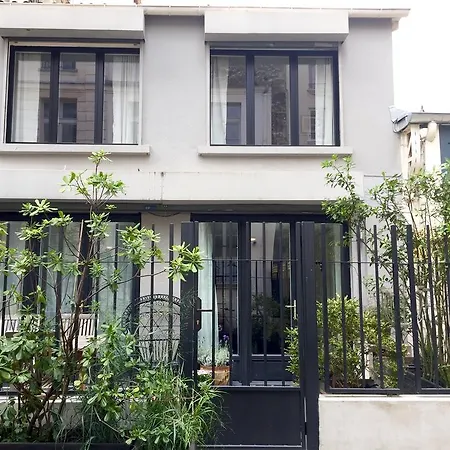 House Of * Paris